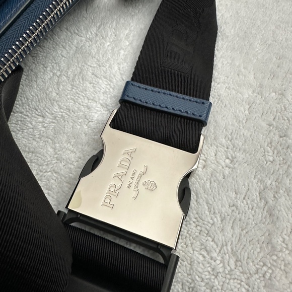 Authentic PRADA Blue Saffiano Leather Crossbody bag - Picture 7 of 16